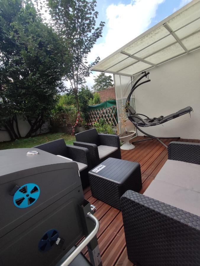 Chambre Prive Dans Une Maison Avec Terrasse Et Jardin Salles De Bain Partagees Apartment Lille Bagian luar foto