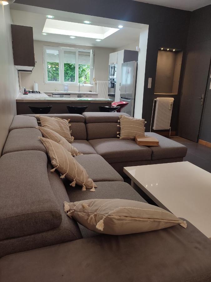 Chambre Prive Dans Une Maison Avec Terrasse Et Jardin Salles De Bain Partagees Apartment Lille Bagian luar foto