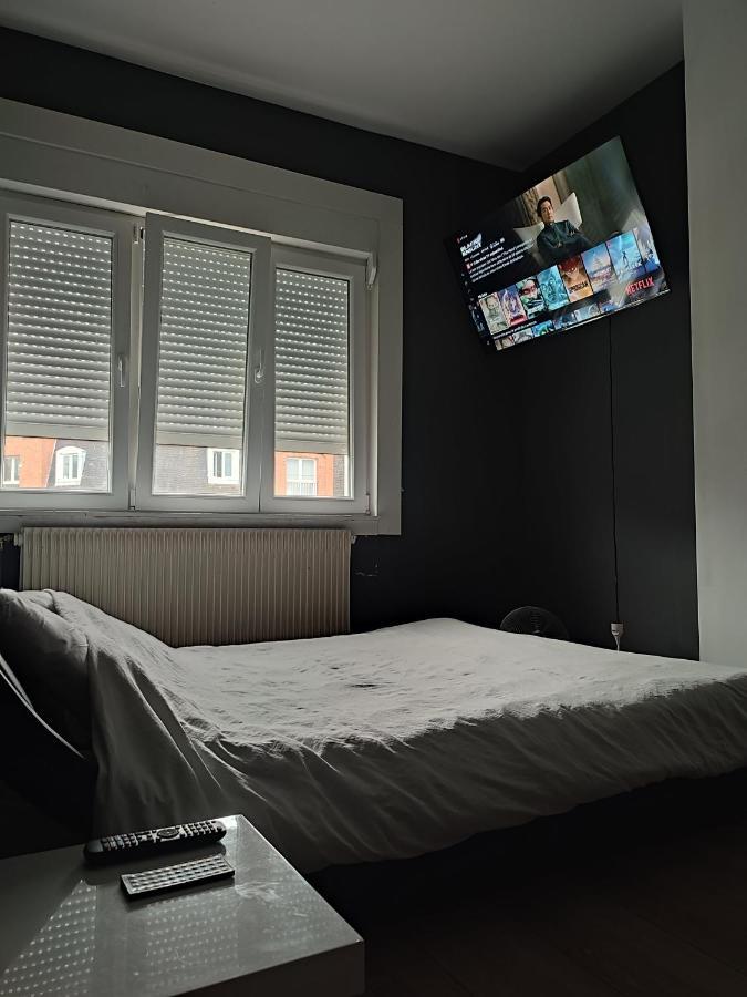 Chambre Prive Dans Une Maison Avec Terrasse Et Jardin Salles De Bain Partagees Apartment Lille Bagian luar foto